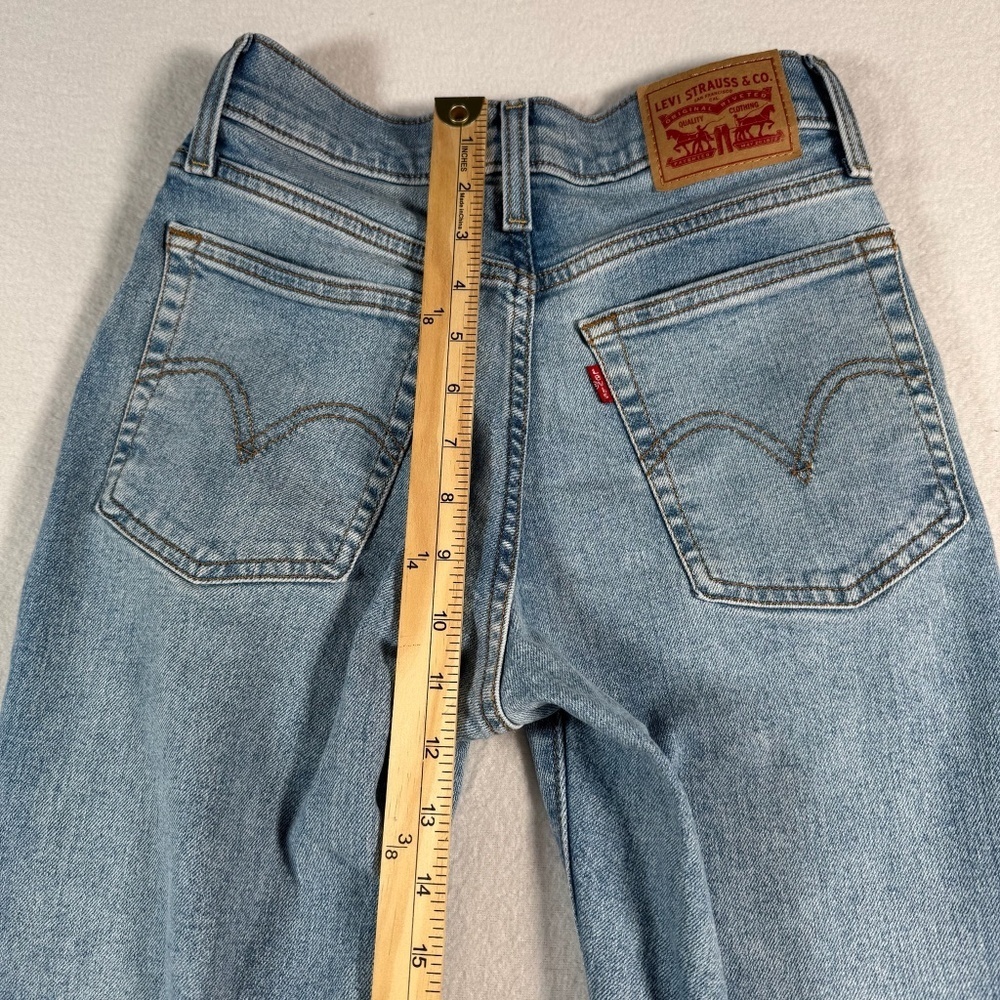 Levis Jeans Womens 25 Blue Wedgie Straight High Rise Light Wash Button Fly - Picture 11 of 14